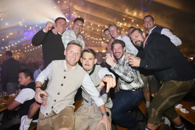 Gefeiert wurde bis in die frühen Morgenstunden. | Foto: Alfred Mayer