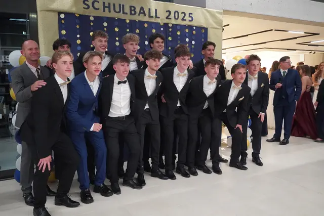 Die Fotowand wurde fleißig für Erinnerungsfotos genutzt. | Foto: Jennifer Flechl