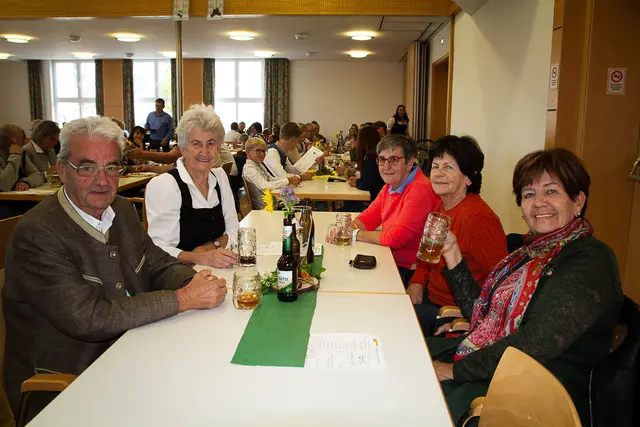 Max. Erna, Gerti, Ingrid und Gertrude