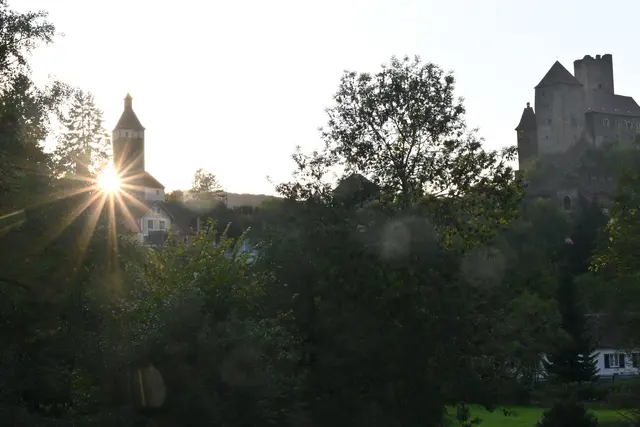 Burg und Uhrturm von Hardegg