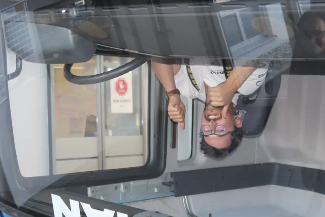 Im Lkw-Überschlagssimulator | Foto: MeinBezirk Perg/Köck