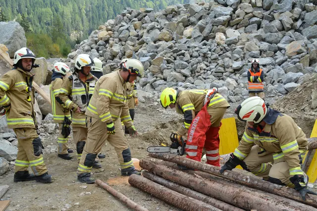 Die verschiedensten Szenarien wurden am Samstag von den Einsatzkräften durchgespielt.