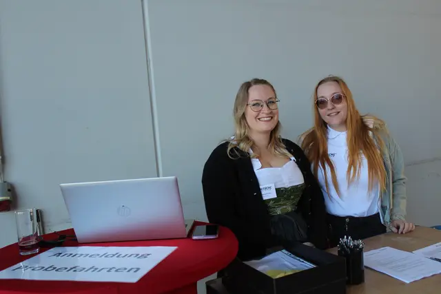 Hier konnte man sich für Probefahrten mit Herstellerfahrzeugen anmelden. | Foto: MeinBezirk Perg/Köck