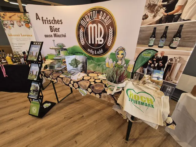 Auskünfte über die Region erhielt man beim Tourismusverband Hochsteiermark. | Foto: Andrea Stelzer