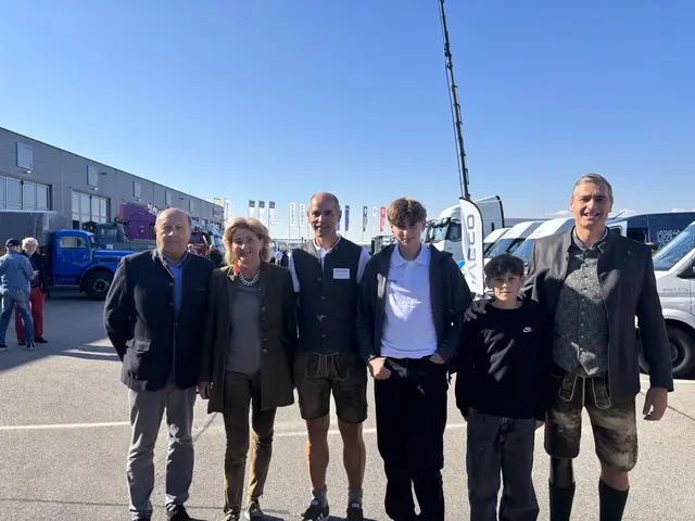 Die Eigentümerfamilie Glisic mit Betriebsleiter Christian Schmuck. | Foto: MeinBezirk Perg/Köck