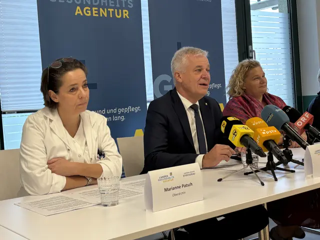 Oberärztin Marianne Patsch, Landesrat Anton Kasser, LGA-Vorständing Elisabeth Bräutigam | Foto: Sandra Schütz