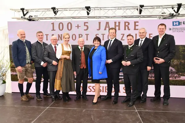 Verantwortliche KAGES, LKH und Politik beim Festakt zum 100 + 5 Jahre LKH Standort Stolzalpe. | Foto: Anita Galler