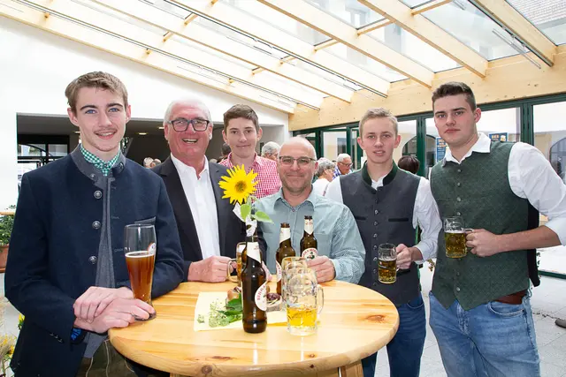 v.l.n.r.: Loris, Walter, Lorenz, Bernd, Lukas und Samuel