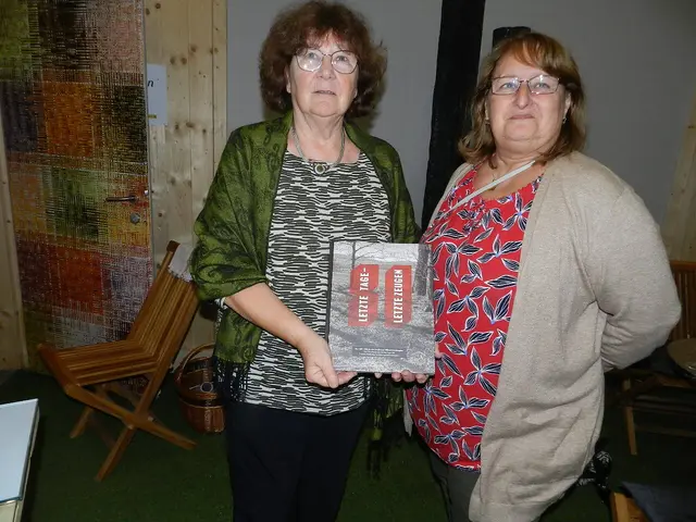  Hannelore  Uck, Andrea Hackl, Haben an den Buch mit gearbeitet | Foto: Heribert Punz