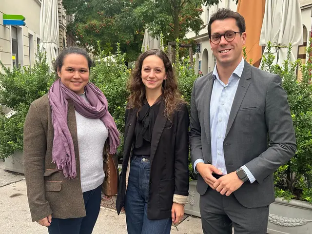 v. l.: Martina Wettstein, Angelika Berger und Bezirksparteiobmann Oliver Möllner (alle ÖVP).   | Foto: ÖVP Währing