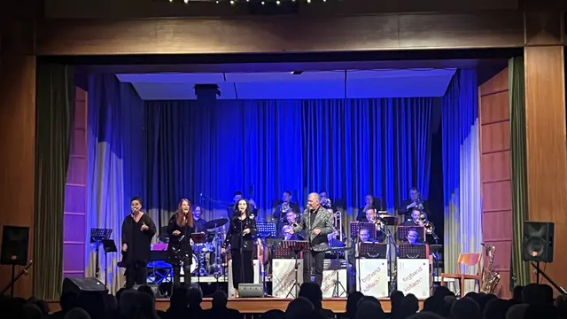 Bandleader Günter Riedenbauer und seine drei Sängerinnen Elisabeth Gressl, Elfi Rößl und Gerti Riedenbauer | Foto: Stadtgemeinde Bärnbach