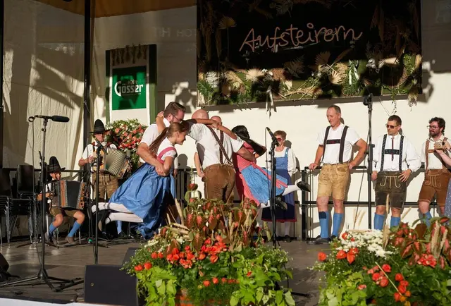 Kleiner Mann im Gedränge | Foto: VTG Stainz