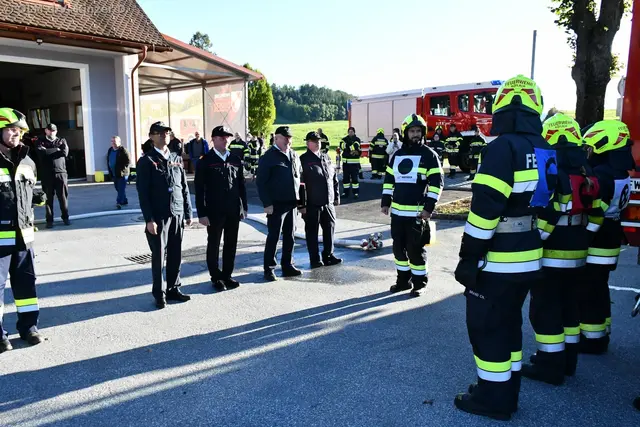 Bei der Schlusskundgebung war auch Bereichsfeuerwehrkommandant Christian Leitgeb anwesend. | Foto: OLM d.V. Dominik Kinzer