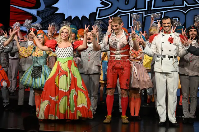 Lena Stöckelle als Nadina, Martin Mairinger als Bumerli und Lukas Johan als Alexius