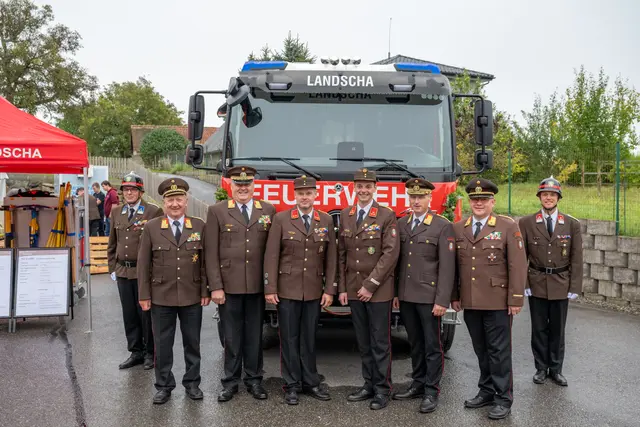 Die Feuerwehr Landscha ist stolz auf das neue Einsatzfahrzeug. | Foto: FF Landscha