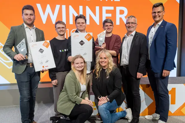 Von links: Lukas Penz, Hannes Wolfmayr, Ines Trenda, Jakob Stadlhuber, Juliana Gaffl, Kevin Händel, Thomas Denk und Florian Hausleitner. | Foto: Cityfoto