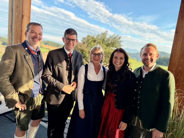 Niki Riegler, Martin Gruber, Sandra Lassnig, Stefanie Ofner, Dominik Ramusch | Foto: ÖVP Club