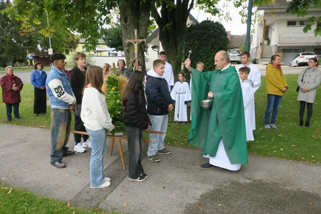 Die Pfarrgemeinde Weingraben feierte am 5. Oktober 2025 das Erntedankfest in der Filialkirche. | Foto: Lapatschek Maria