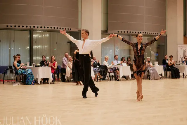 Die Tiroler Sophia Wedel &amp; Philip Bratschko hoffen auf viel Unterstützung durch das heimische Publikum | Foto: Julian Höck