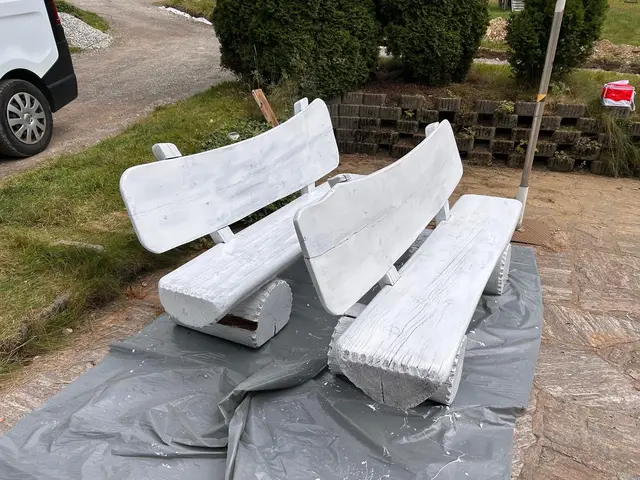 Die neuen Pächter haben selbst geschliffen und gestrichen, um den Gastgarten auf Vordermann zu bringen. | Foto: MeinBezirk.at