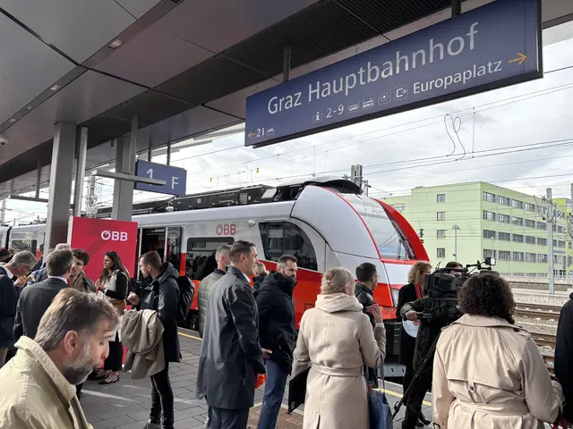 Bald Realität: Vom Grazer Hauptbahnhof in nur 41 Minuten nach Klagenfurt. Die Koralmbahn und der neue ÖBB-Fahrplan bringen aber auch Verbesserungen im Nahverkehr.   | Foto: MeinBezirk/ Antonia Unterholzer