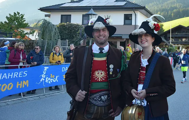 Kultur und Sport – der Startschuss durfte nicht fehlen. | Foto: Schwaighofer