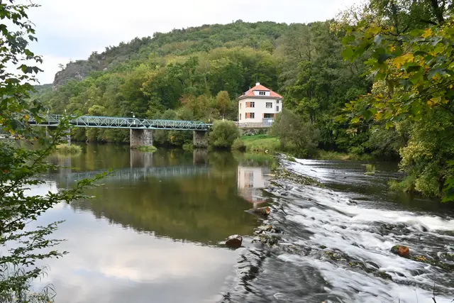 Blick vom österreichischen Ufer, Tschechisches Zollhaus 