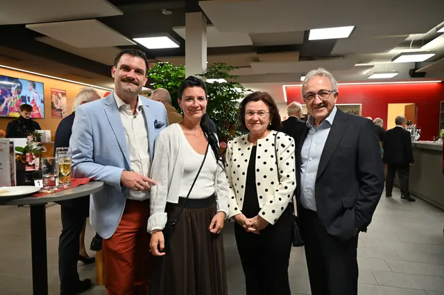 Ein Dienstauto für den 'Schokolandensoldat' zur Verfügung gestellt von David und Birgit Slawitscheck mit
Christa und Franz Eckl | Foto: Gerlinde Siebenhandl