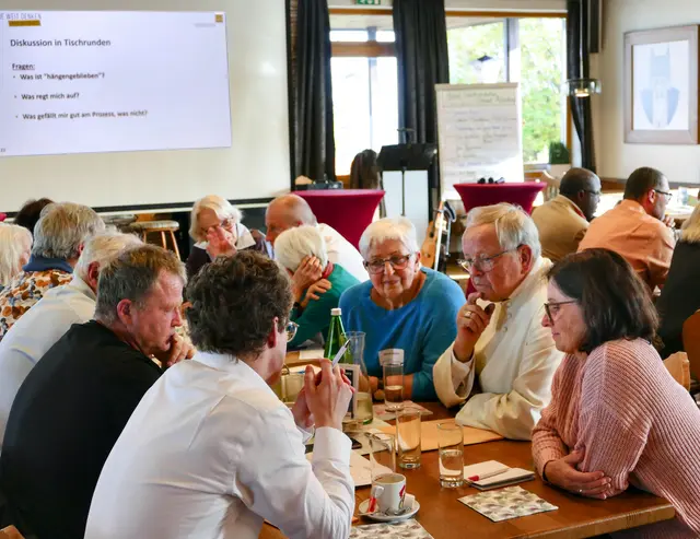 Beim Wildparkwirt in Altenfelden wurde diskutiert. | Foto: Alfons Schwarzmann