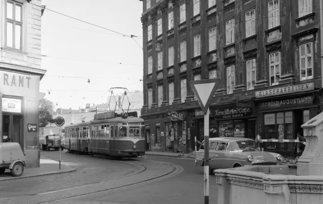 Linie 67 mit der Type L3-c2 bei der Paulanerkirche, Wiedner Hauptstraße, Juli 1962. (Archiv)

 | Foto: Wiener Linien