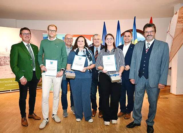 Weitere Ehrenzeichen in Bronze gingen an Marina Amon-Hartl, Ralph Hainböck und Cordelia Lachmann. | Foto: Stadtgemeinde Horn