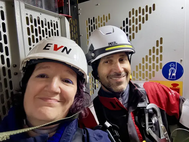 Die erste Etappe ist ja noch gemütlich im Lift. | Foto: MeinBezirk/Birgit Bachhofner