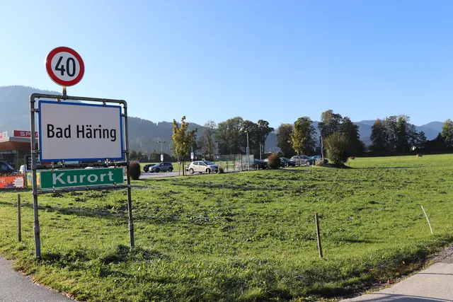 Auf diesem Grundstück soll in Zukunft eine Apotheke gebaut werden. Der erste Schritt dafür ist geschafft. | Foto: Christiane Nimpf