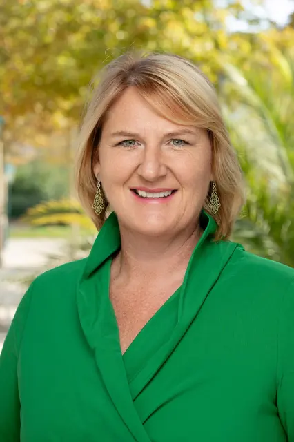 Die Grünen NÖ  und Helga Krismer haben in den letzten Jahren immer wieder Anträge im NÖ Landtag eingebracht, um die immer höher werdende Bodenversiegelung sowie den Leerstand gewerblicher Gebäude zu bekämpfen.  | Foto: Grüne NÖ