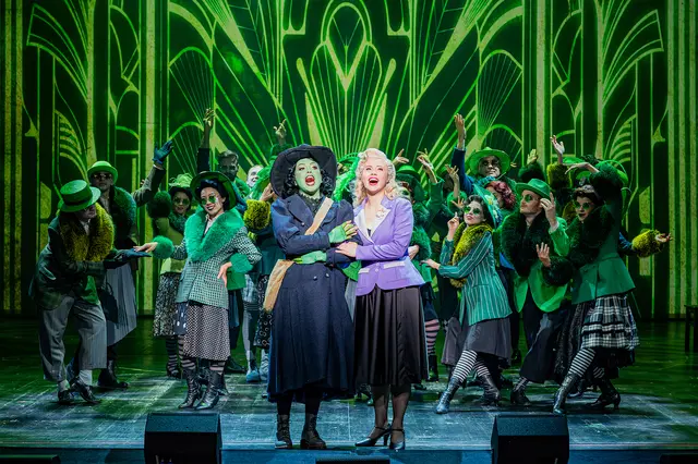 Titelfoto Baden/Steinfeld/Triestingtal: Das Broadway-Musical "Wicked" feierte österreichische Erstaufführung an der Bühne Baden. Spektakuläre Neuinszenierung von Andreas Gergen von zeitloser Aktualität. | Foto: Lalo Jodlbauer