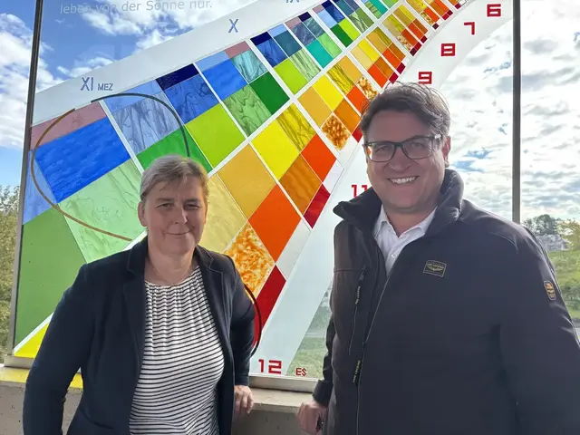 Amtsleiterin Christa Schillinger und Bürgermeister Anton Edler sind um das Wohl der Gemeindebürger bemüht. | Foto: MeinBezirk/Gerda Sammer-Schmidt