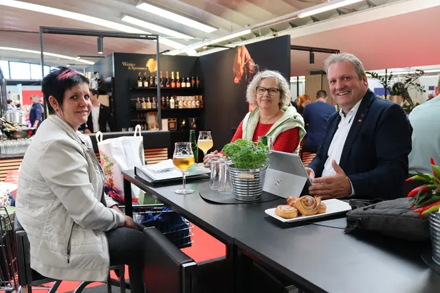 Schon seit einigen Jahren bei der Wedl Hausmesse dabei: Maria Handle (l.) | Foto: MeinBezirk.at
