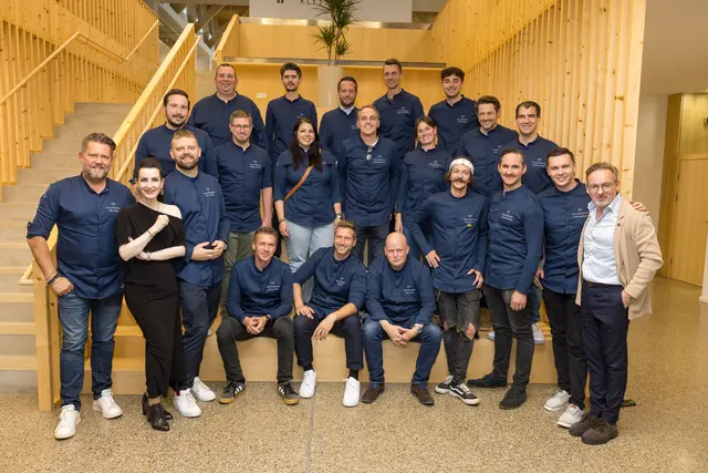 Die hochkarätige Fachjury an der Tourismusschule Klessheim bestehend aus Spitzenköchinnen und Spitzenköchen mit den Organisatoren Alexandra Gorsche und Heimo Jessenko. | Foto: Wildbild