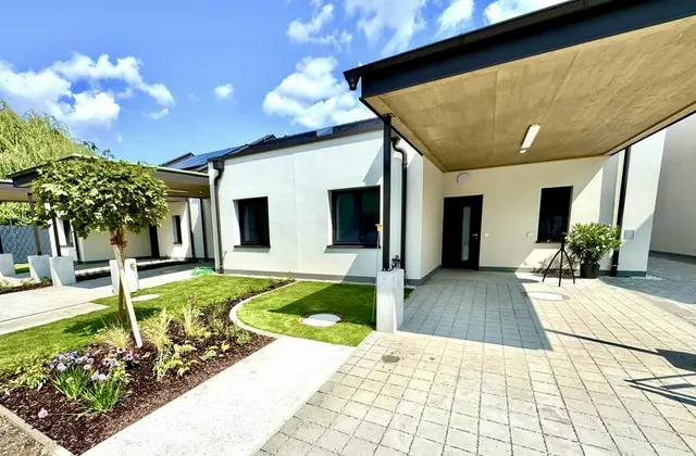 Die rund 80 Quadratmetern großen Einheiten sind jeweils mit einem Carport, einer Terrasse und einem Gartenanteil ausgestattet. | Foto: WohnPartner GmbH