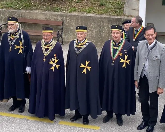 Senatsrat Johann Schöll, Proconsul Hans Giefing, Proconsul Eduard Fraccaroli, Legat Werner Zechmeister und Bürgermeister Gerald Hüller. | Foto: Weinritterorden