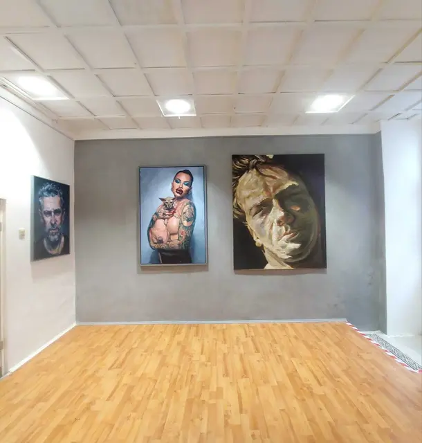 Die RG10 Gallery beschäftigt sich mit Kritik am Kunstmarkt. | Foto: RG10