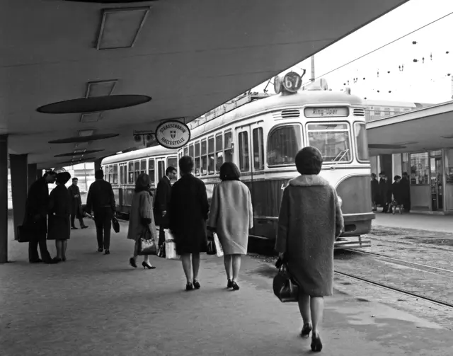 Zug der Linie 67 mit der Type L3-c3, am Südtirolerplatz 1966. (Archiv) | Foto: Wiener Linien