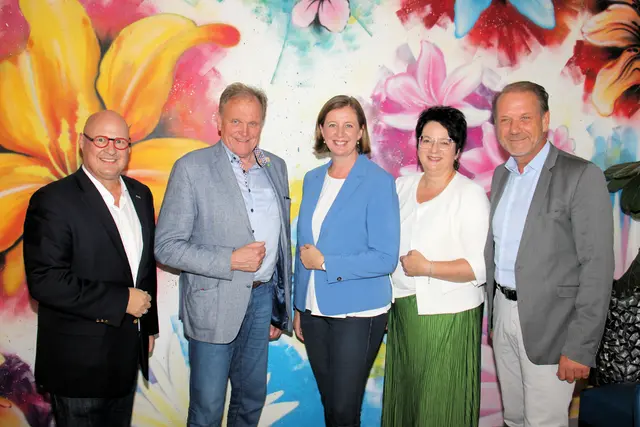 Trafen sich mit Staatssekretärin Barbara Eibinger-Miedl (m.): Peter Sükar, Erwin Dirnberger, Klaudia Stroißnig und Andreas Herz | Foto: ÖVP