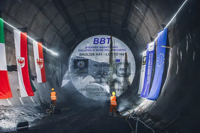 TBM „Lilia“ hat am Montag erfolgreich den Durchstich der Haupttunnelröhre Ost geschafft.  | Foto: BBT SE/Schnittraum