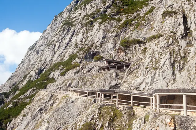 Bild # 2880: Blick zurück zum Höhleneingang | Foto: © by Ing. Günter Kramarcsik