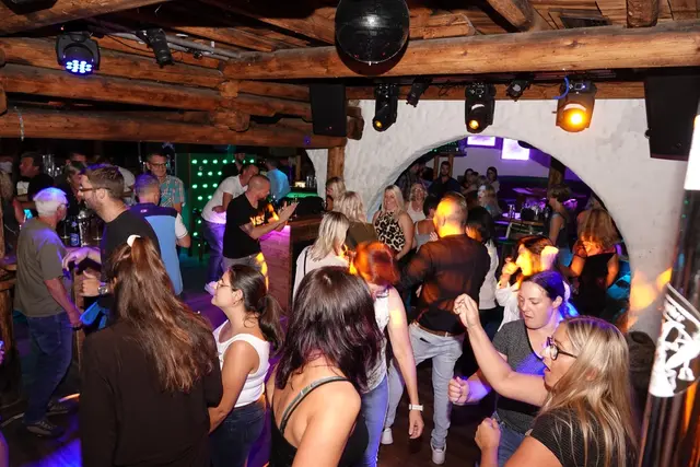In der Burg ist rund um Halloween einiges los. | Foto: Michael Blinzer