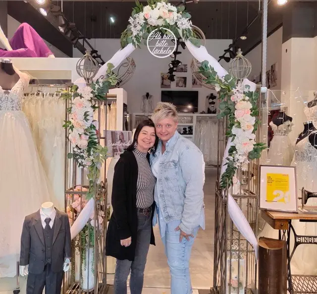 Claudia Kellner (links) mit Stephanie Dorow-Fritsche (Fashion Queen) . | Foto: Einmal Prinzessin 