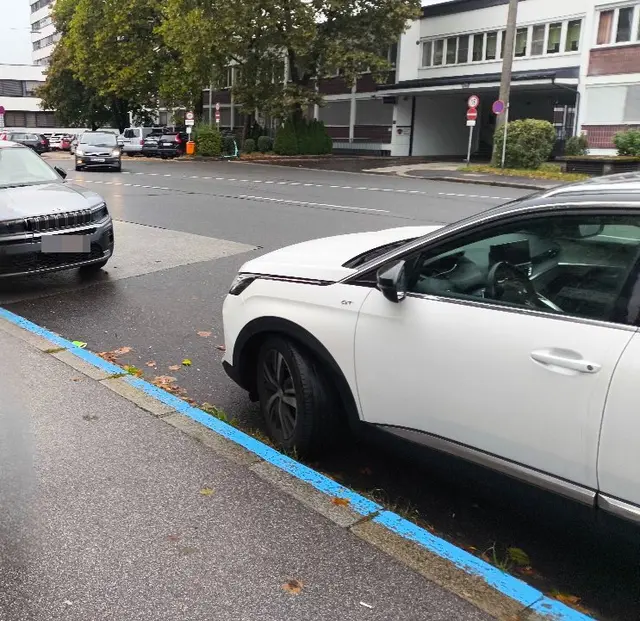 So viel Platz zum Vordermann ließ der Polizist nicht gelten. | Foto: z.V.G