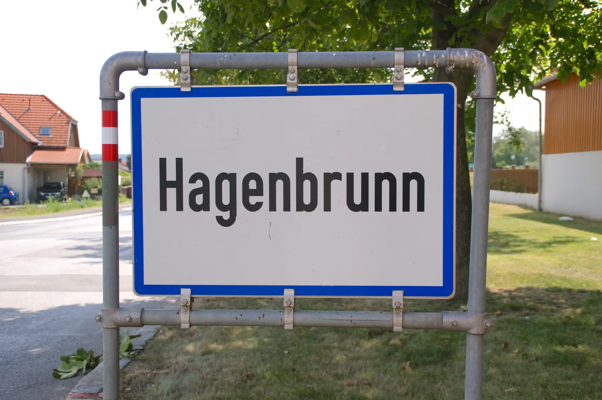 Chaos at the Hagenbrunn sorting center