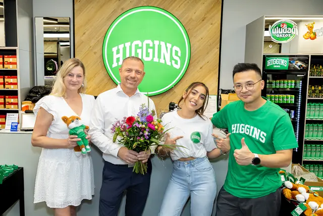 Die neue Modemarke Higgins eröffnete im 1. Obergeschoss ihren neuen Standort.  | Foto: Christian Mikes